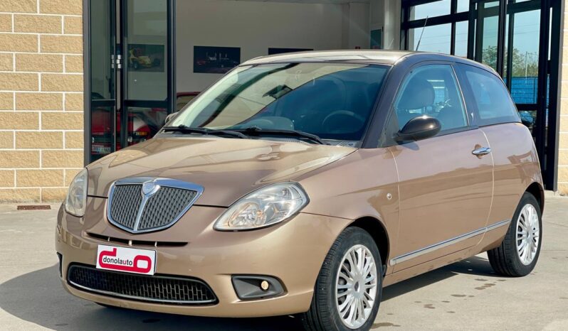 Lancia Ypsilon 1.2 8v Oro pieno