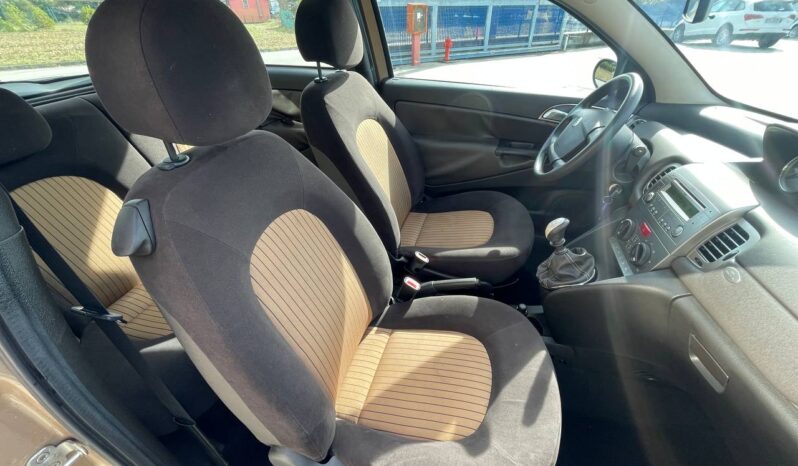 Lancia Ypsilon 1.2 8v Oro pieno