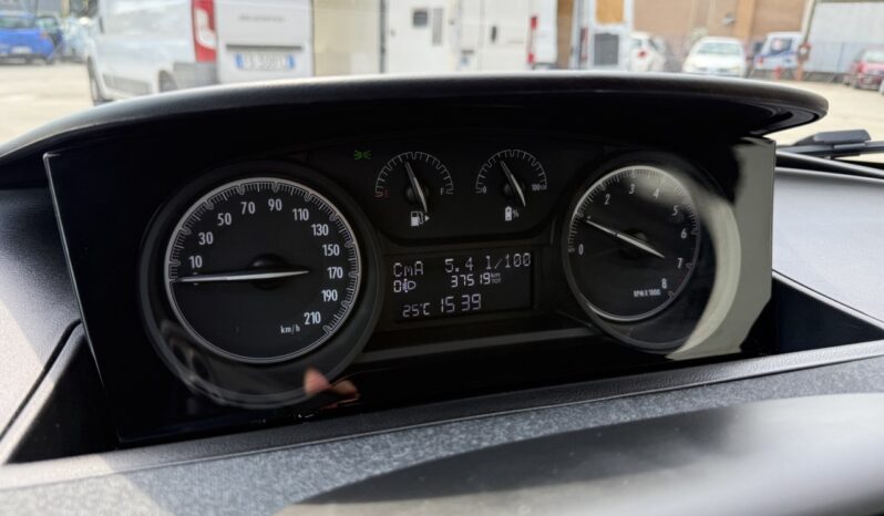 LANCIA YPSILON 70CV HYBRID SILVER pieno