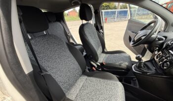 LANCIA YPSILON 70CV HYBRID SILVER pieno