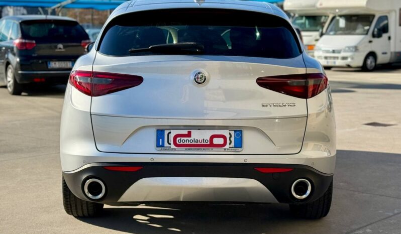 ALFA ROMEO STELVIO 2.2 T BUSINESS AT8 RWD pieno