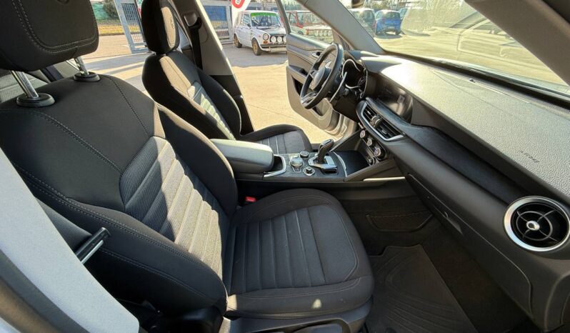 ALFA ROMEO STELVIO 2.2 T BUSINESS AT8 RWD pieno