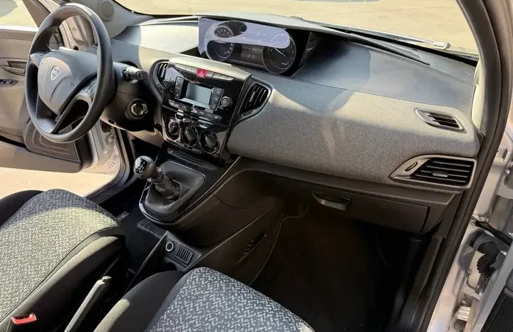 LANCIA YPSILON 1.0 HYBRID SILVER S pieno