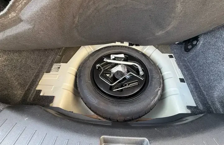 LANCIA YPSILON 1.0 HYBRID SILVER S pieno