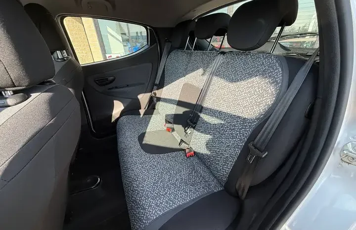 LANCIA YPSILON 1.0 HYBRID SILVER S pieno