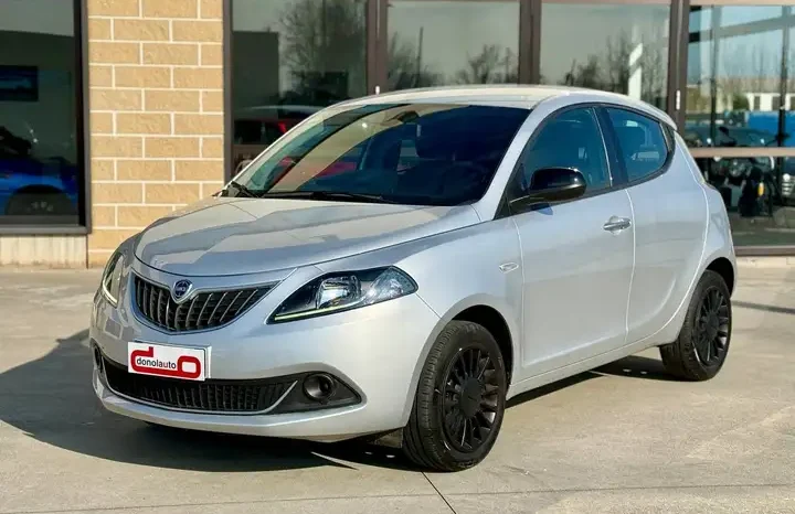 LANCIA YPSILON 1.0 HYBRID SILVER S pieno