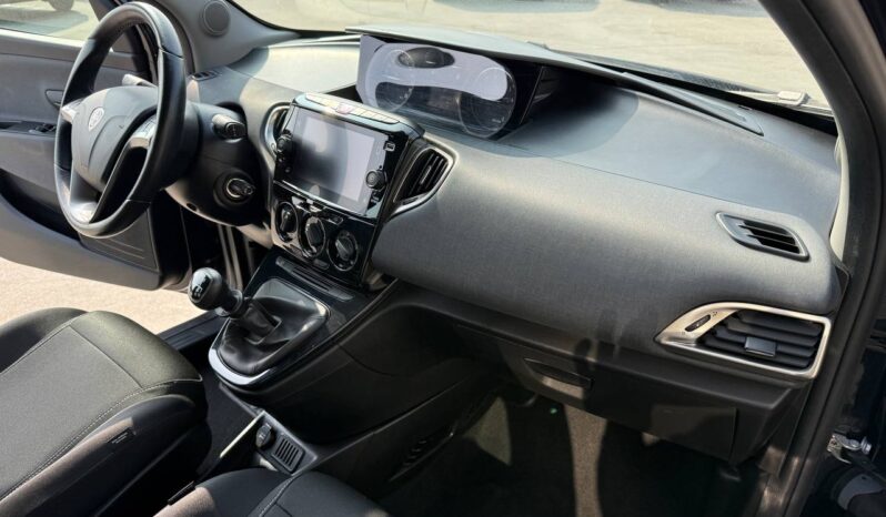 LANCIA YPSILON 1.0 HYBRID GOLD S pieno