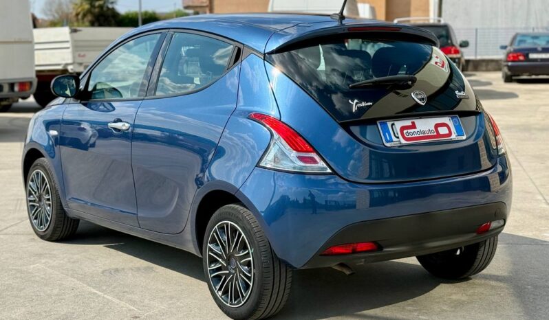 LANCIA YPSILON 1.0 HYBRID SILVER S pieno