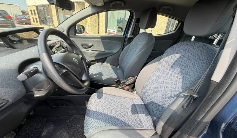 LANCIA YPSILON 1.0 HYBRID SILVER S pieno