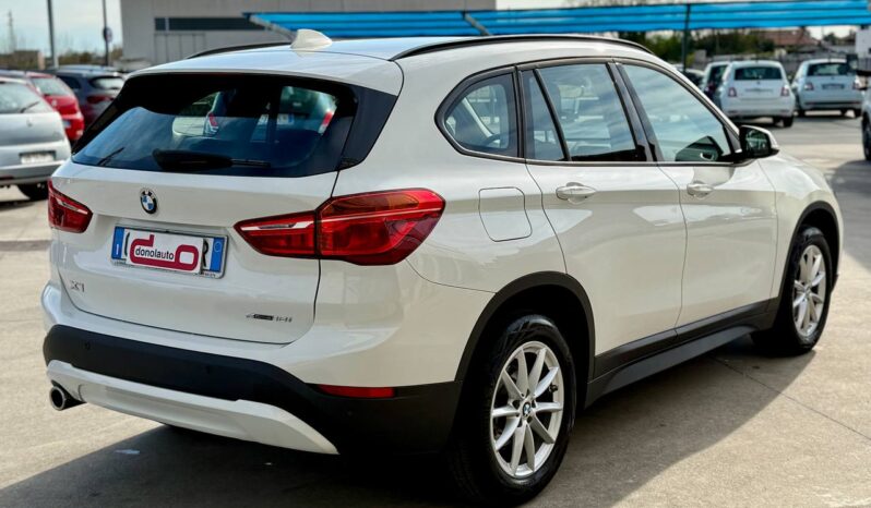 BMW X1 SDRIVE 18I pieno