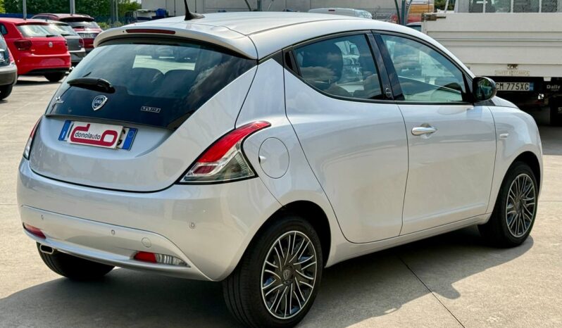 LANCIA YPSILON 1.0 HYBRID GOLD S pieno